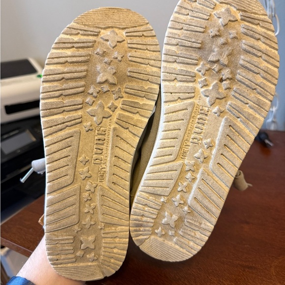 Hey Dude Women's Wendy Chambray Lace-Up Loafer - Picture 5 of 7